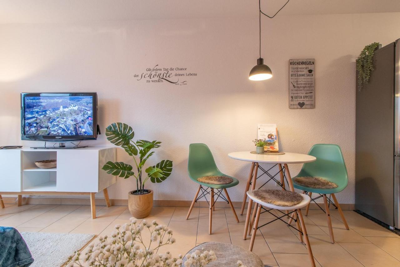 Modernes Apartment Im Gruenen I Balkon I Wlan I Stellplatz Schwarzenberg  Eksteriør bilde