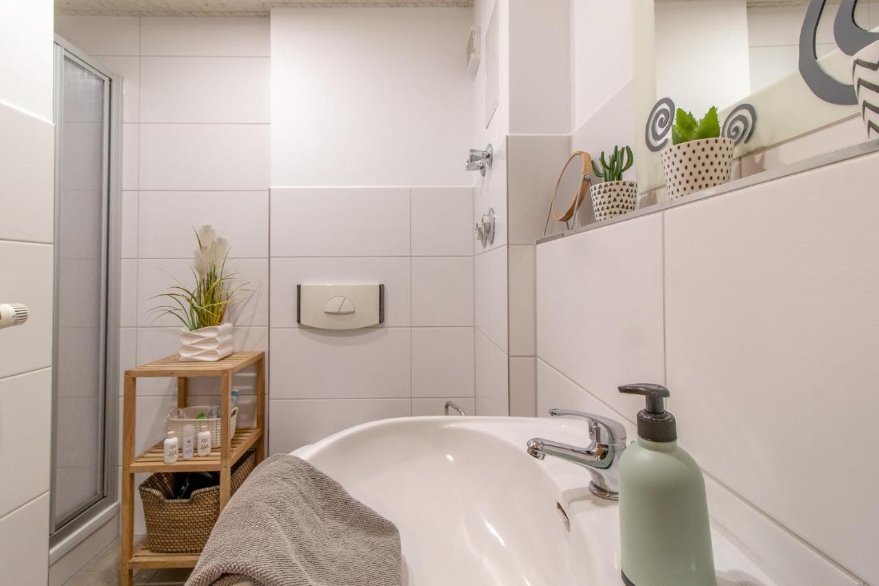 Modernes Apartment Im Gruenen I Balkon I Wlan I Stellplatz Schwarzenberg  Eksteriør bilde